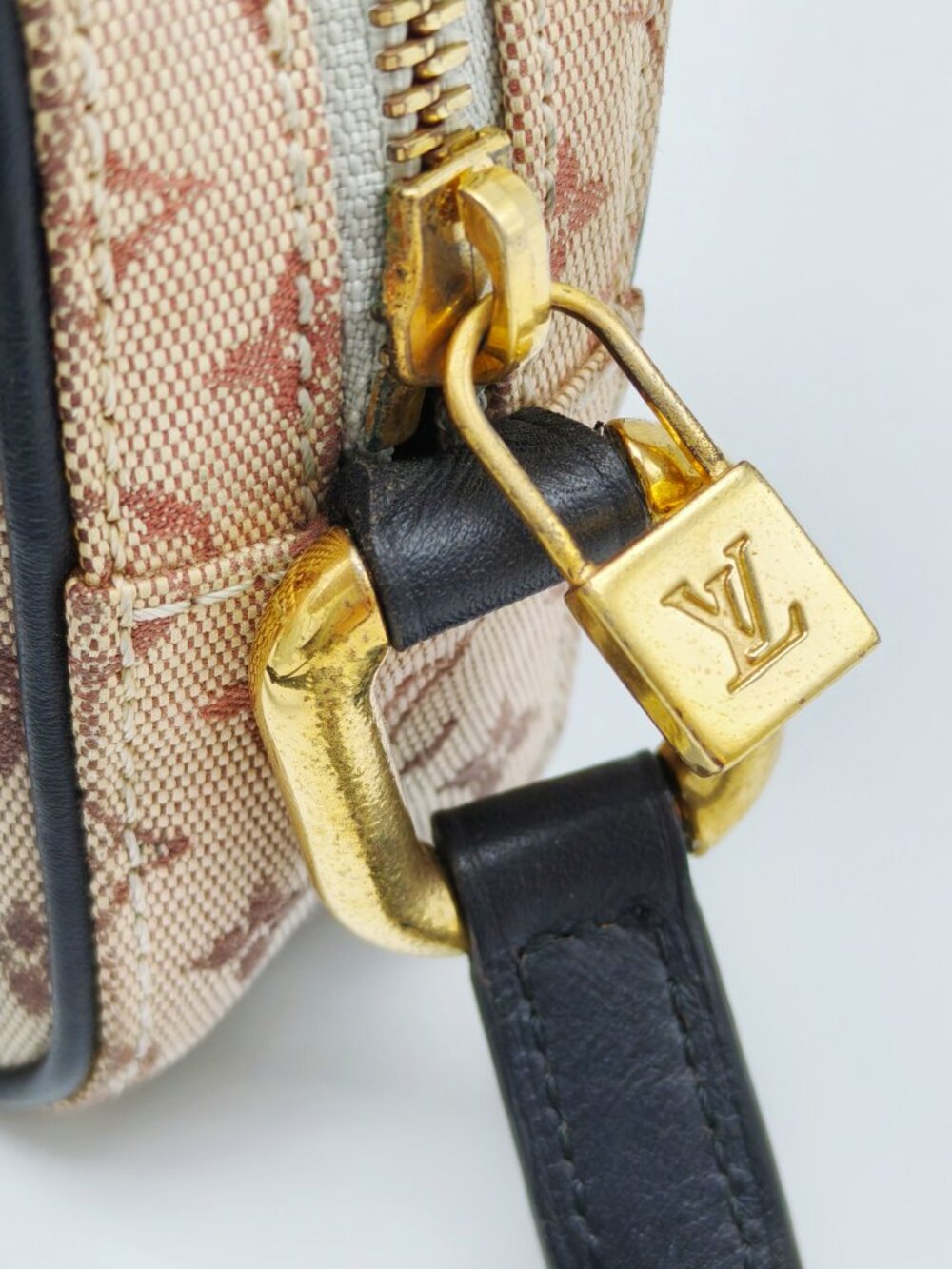 Louis Vuitton Mini Lin Juliette Crossbody Bag Monogram Canvas Shoulder Purse - Picture 2 of 13